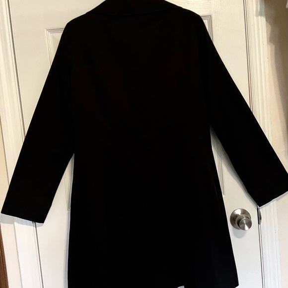 Classic Via Spiga Tailored Black Trench Coat - Like New Condition - Size L - Picture 5 of 9